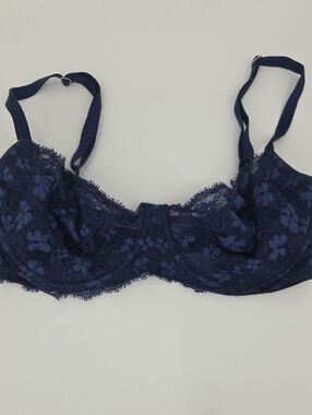 Victoria's Secret Navy Blue Lace Underwire Bra